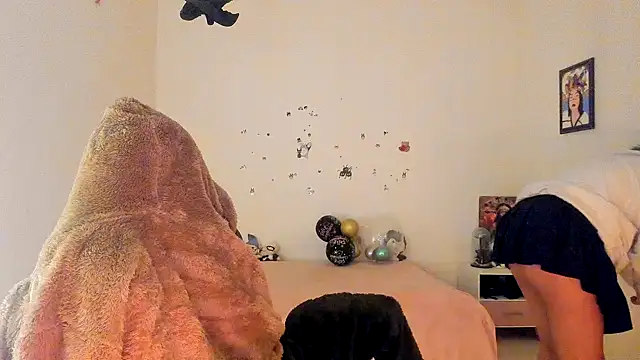 Snapshot of Shaddycute_ chatting on October 4, 2025, 9:00 am Shaddycute online show from October 4, 2025, 9:00 am