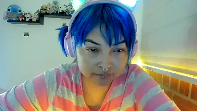 Snapshot of Shaddycute_ chatting on November 2, 2025, 4:56 pm Shaddycute online show from November 2, 2025, 4:56 pm