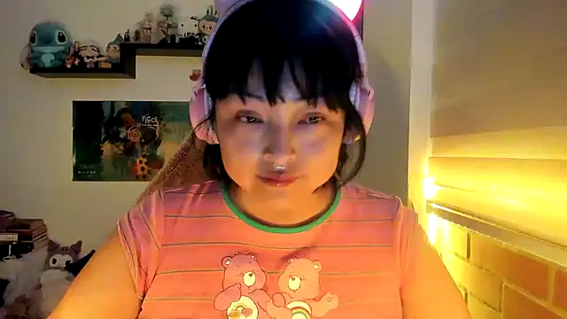 Shaddycute  online show from February 10, 2026, 12:04 pm