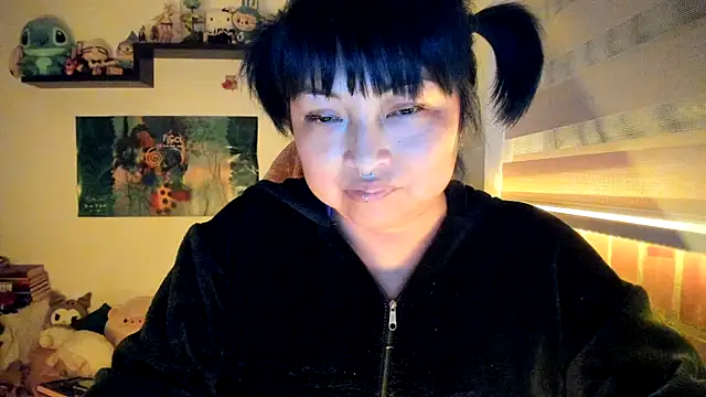 Shaddycute  online show from February 15, 2026, 2:23 am