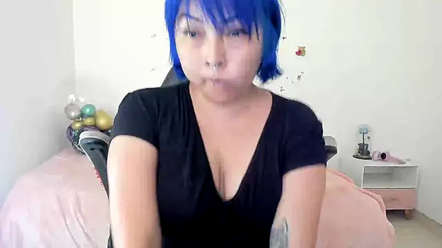 Snapshot of Shaddycute_ chatting on October 9, 2025, 7:36 pm Shaddycute online show from October 9, 2025, 7:36 pm