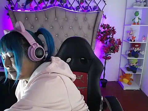 Snapshot of Shaddycute_ chatting on February 14, 2025, 3:43 am Shaddycute online show from February 14, 2025, 3:43 am