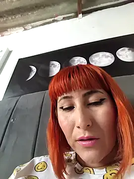 florecita9 online show from October 28, 2025, 4:39 pm