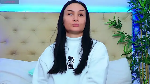 Snapshot of DaliyaArabian chatting on December 16, 2025, 1:04 pm DaliyaArabian online show from December 16, 2025, 1:04 pm