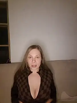 Snapshot of katiestevens chatting on November 18, 2025, 9:18 pm katiestevens online show from November 18, 2025, 9:18 pm