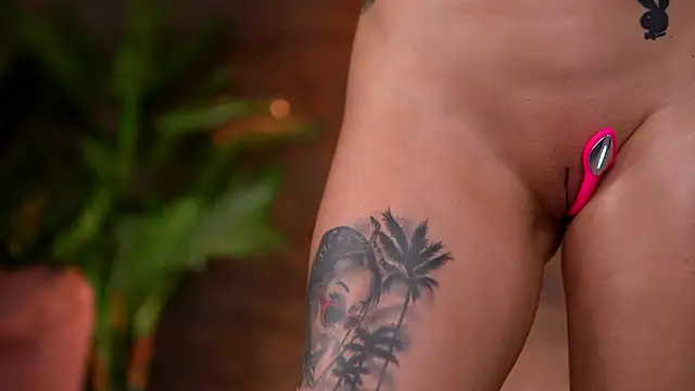 KairaAndrews online show from March 8, 2026, 2:04 am