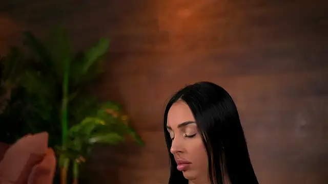 KairaAndrews online show from April 4, 2026, 6:36 pm