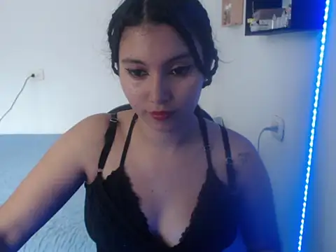 Snapshot of HannaKlein chatting on March 14, 2025, 5:24 pm HannaKlein online show from March 14, 2025, 5:24 pm