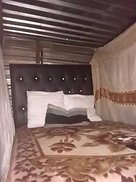 hoittytoittyxx online show from March 4, 2026, 6:59 pm