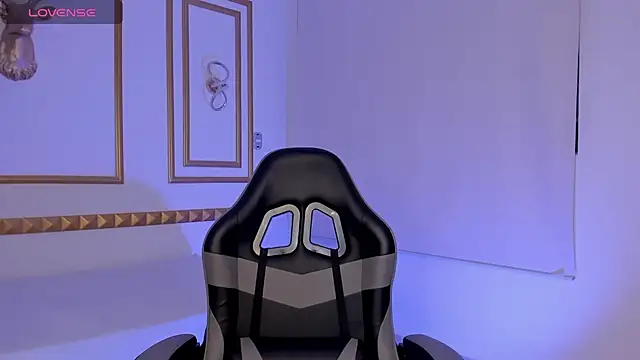 Snapshot of caro03x chatting on October 30, 2025, 2:21 am caro03x online show from October 30, 2025, 2:21 am