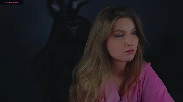 Snapshot of Saillise chatting on December 20, 2025, 11:57 am Saillise online show from December 20, 2025, 11:57 am