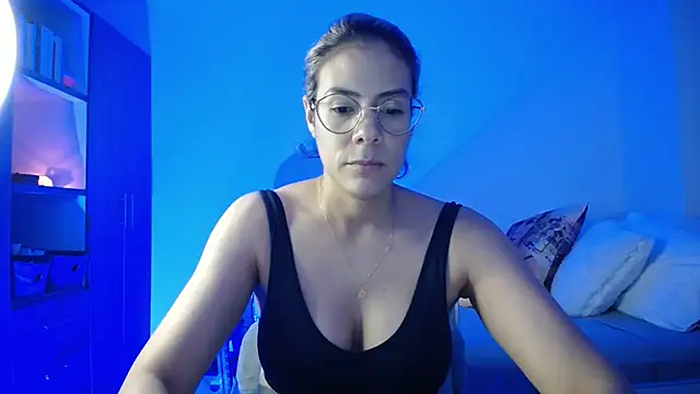 candydowson1 online show from March 30, 2026, 11:28 pm