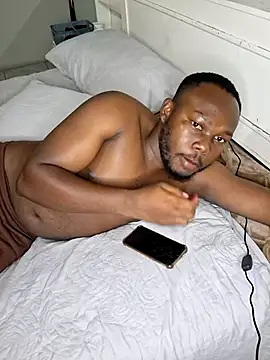 Snapshot of LaughRiotX chatting on November 13, 2025, 6:01 pm LaughRiotX online show from November 13, 2025, 6:01 pm