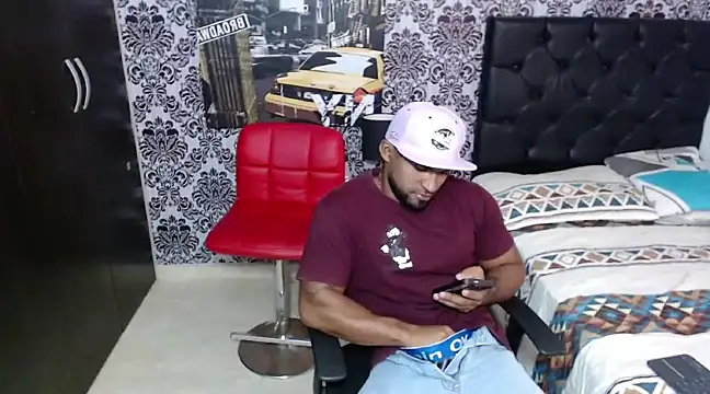 hotthreparty online show from December 14, 2024, 8:18 pm