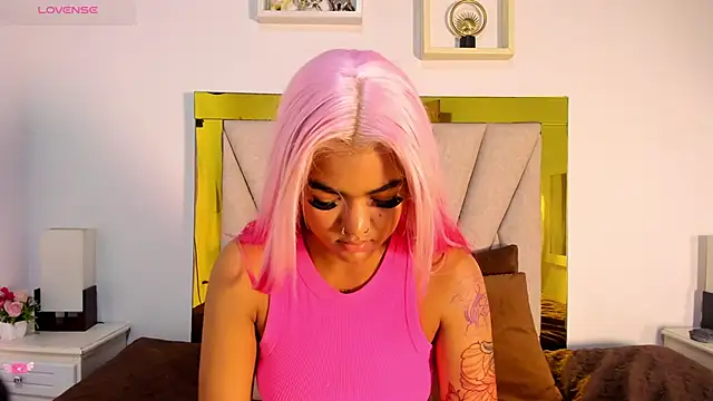 Snapshot of vahiolet_fuentes chatting on November 26, 2025, 3:06 am vahiolet fuentes online show from November 26, 2025, 3:06 am