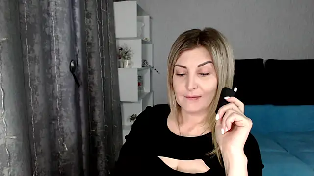 Amelia Harper online show from February 28, 2025, 3:26 pm