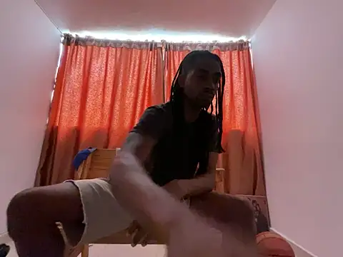 Snapshot of Malkon_Big chatting on November 23, 2025, 5:01 pm Malkon Big online show from November 23, 2025, 5:01 pm