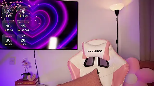 MavyStar online show from March 31, 2026, 1:07 am