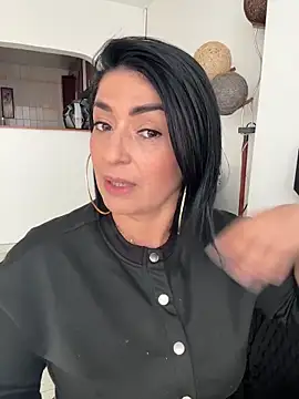 Snapshot of karenlennox1 chatting on March 27, 2026, 10:11 pm karenlennox1 online show from March 27, 2026, 10:11 pm