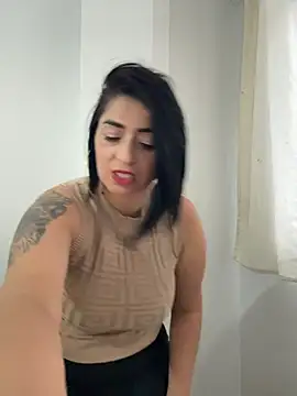 Snapshot of karenlennox1 chatting on March 18, 2026, 10:43 pm karenlennox1 online show from March 18, 2026, 10:43 pm