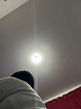 Snapshot of karenlennox1 chatting on April 10, 2026, 12:17 am karenlennox1 online show from April 10, 2026, 12:17 am