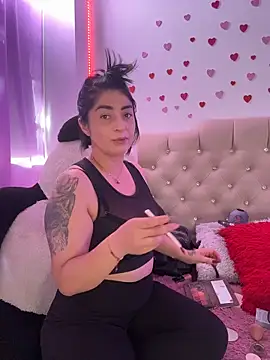 Snapshot of karenlennox1 chatting on March 8, 2026, 8:45 pm karenlennox1 online show from March 8, 2026, 8:45 pm