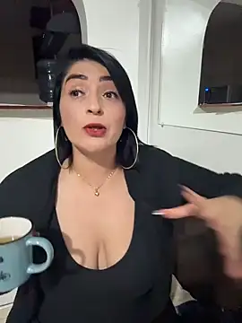 Snapshot of karenlennox1 chatting on April 11, 2026, 11:52 pm karenlennox1 online show from April 11, 2026, 11:52 pm