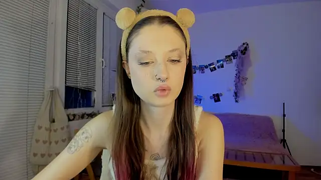 Snapshot of Jenny_darling_love chatting on January 8, 2025, 6:52 pm Jenny darling love online show from January 8, 2025, 6:52 pm