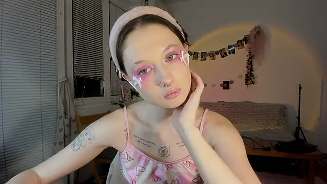 Snapshot of Jenny_darling_love chatting on January 31, 2025, 7:18 pm Jenny darling love online show from January 31, 2025, 7:18 pm