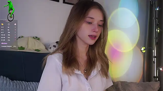 Snapshot of EdlinHargus chatting on February 5, 2026, 1:45 am EdlinHargus online show from February 5, 2026, 1:45 am