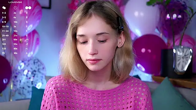 Snapshot of EdlinHargus chatting on March 14, 2025, 6:10 am EdlinHargus online show from March 14, 2025, 6:10 am