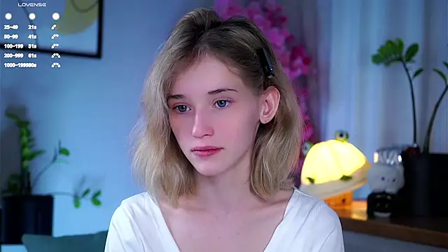 Snapshot of EdlinHargus chatting on March 11, 2025, 1:48 am EdlinHargus online show from March 11, 2025, 1:48 am