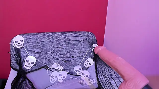 Kate bunny  online show from October 30, 2025, 9:51 am