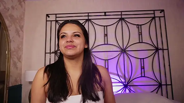 Sophia wilsonn  online show from December 16, 2025, 11:14 am