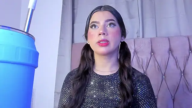 Snapshot of Ashley_piinkk_ chatting on March 20, 2025, 12:00 pm Ashley piinkk  online show from March 20, 2025, 12:00 pm