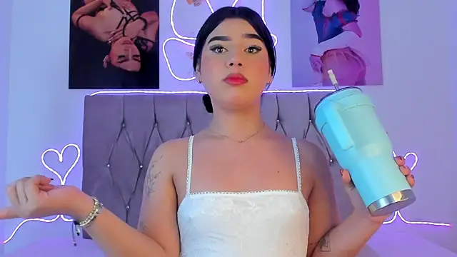 Snapshot of Ashley_piinkk_ chatting on May 6, 2026, 6:50 am Ashley piinkk online show from May 6, 2026, 6:50 am