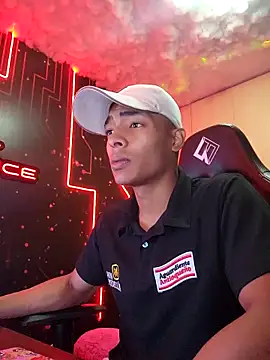 Snapshot of Jhonyblack_1 chatting on December 18, 2025, 4:11 pm Jhonyblack 1 online show from December 18, 2025, 4:11 pm