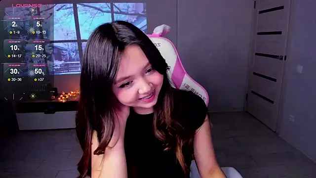 Fluffy Rose online show from November 20, 2025, 1:45 pm