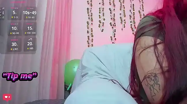 Snapshot of bonnie_moon_ chatting on February 12, 2025, 11:20 pm bonnie moon online show from February 12, 2025, 11:20 pm