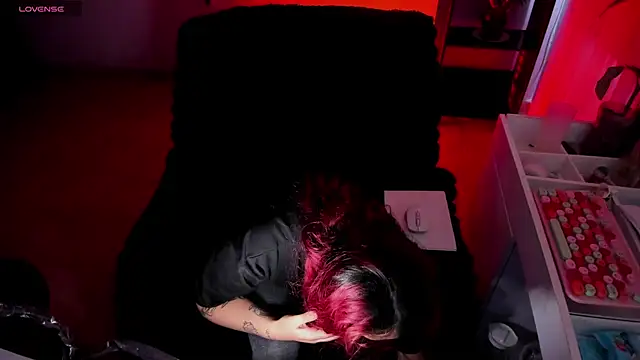 Snapshot of bonnie_moon_ chatting on October 30, 2025, 7:22 pm bonnie moon online show from October 30, 2025, 7:22 pm