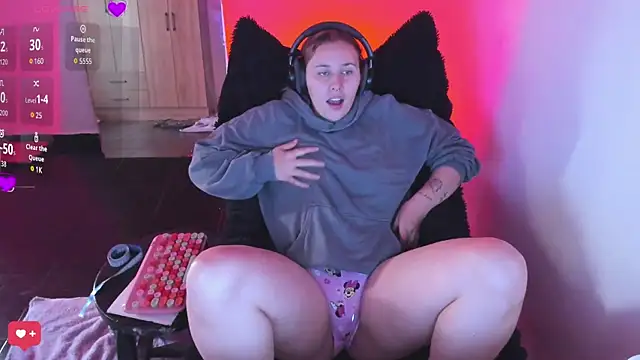 Snapshot of bonnie_moon_ chatting on February 28, 2026, 2:39 pm bonnie moon online show from February 28, 2026, 2:39 pm