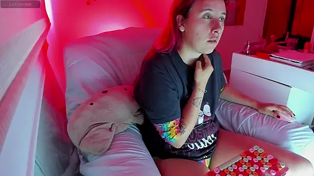 Snapshot of bonnie_moon_ chatting on September 24, 2025, 5:52 pm bonnie moon online show from September 24, 2025, 5:52 pm