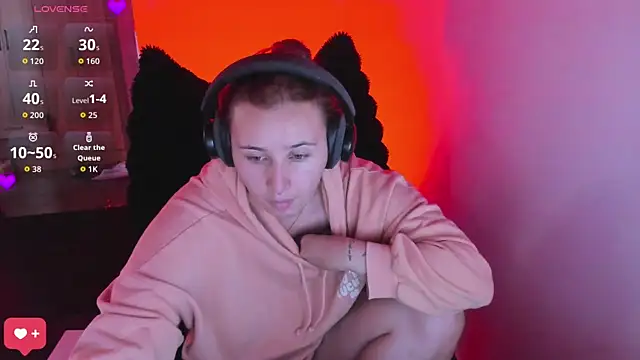 Snapshot of bonnie_moon_ chatting on February 25, 2026, 6:08 pm bonnie moon online show from February 25, 2026, 6:08 pm