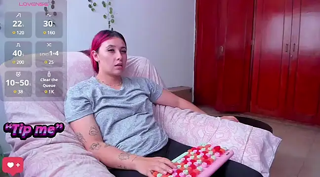 Snapshot of bonnie_moon_ chatting on February 2, 2025, 10:06 pm bonnie moon online show from February 2, 2025, 10:06 pm