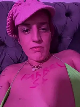 Haleytightlips1986 online show from April 4, 2026, 9:43 pm