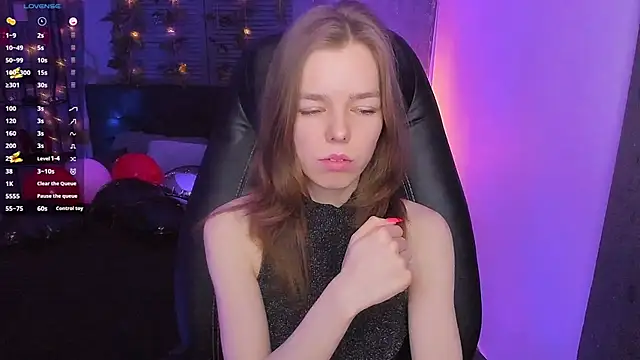 Snapshot of Tina_Tayllor chatting on March 4, 2025, 5:03 pm Tina Tayllor online show from March 4, 2025, 5:03 pm