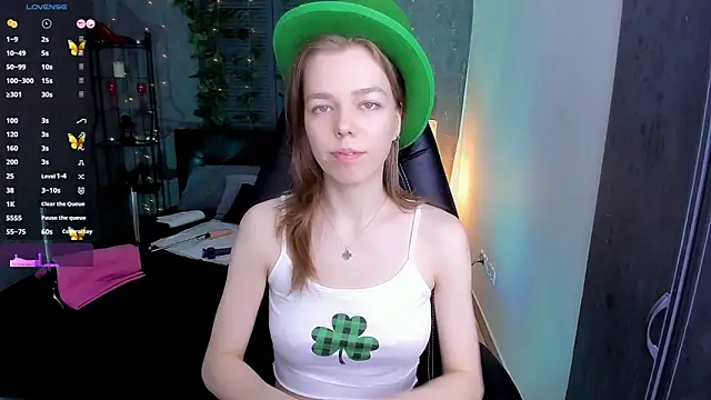 Snapshot of Tina_Tayllor chatting on March 18, 2025, 5:33 pm Tina Tayllor online show from March 18, 2025, 5:33 pm