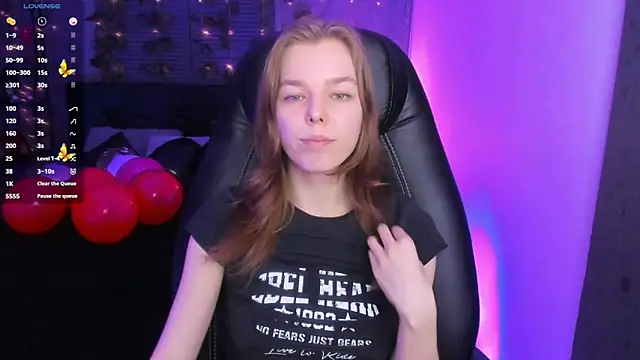 Snapshot of Tina_Tayllor chatting on February 26, 2025, 4:16 pm Tina Tayllor online show from February 26, 2025, 4:16 pm