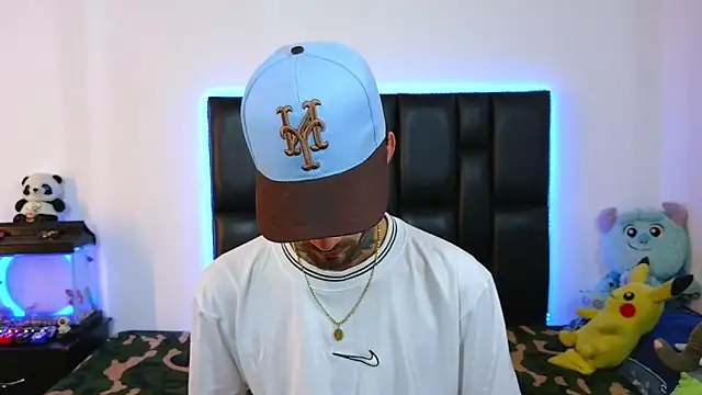 Brutal Sex Fucking online show from March 26, 2026, 9:02 pm