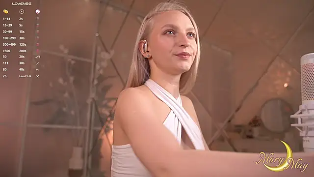 marylunamay online show from March 27, 2026, 4:32 am